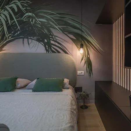 The Little Jewel With Ocean View - Americas Apartment *